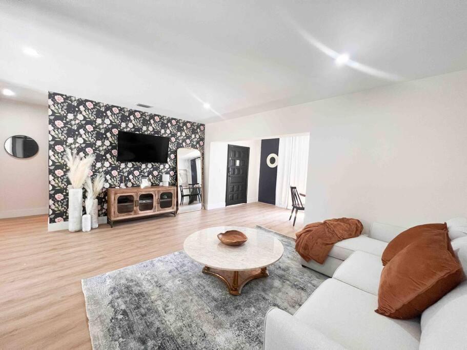 New Miami Home, Pool Near Airport And Beaches, King Bed Екстер'єр фото